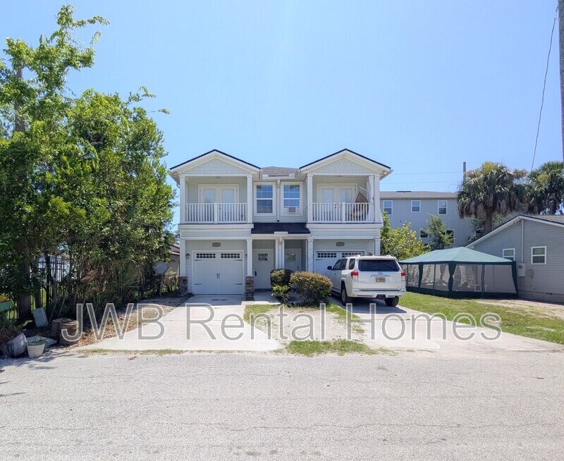 115 11th St S in Jacksonville Beach, FL - Building Photo