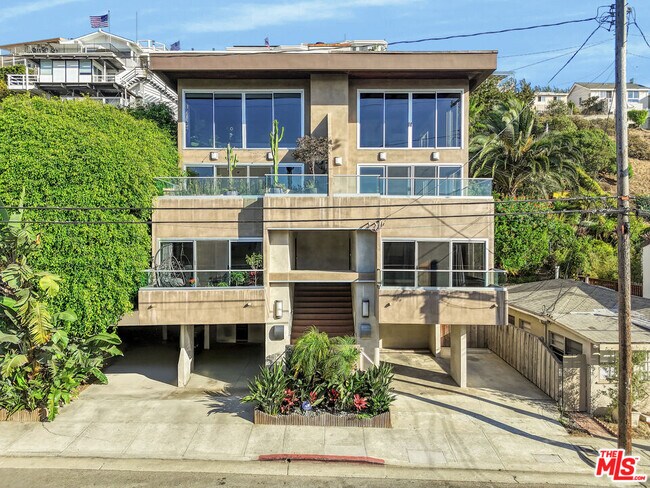 364 Pershing Dr in Los Angeles, CA - Building Photo - Building Photo
