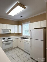 9068 Meadow Vista Rd in Charlotte, NC - Building Photo - Building Photo