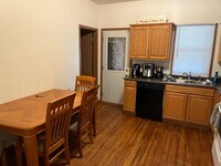 2116 Walnut St photo'