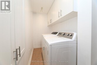 64 Madeira Ave in Vaughan, ON - Building Photo - Building Photo