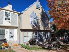 9824 W Cornell Pl in Lakewood, CO - Building Photo