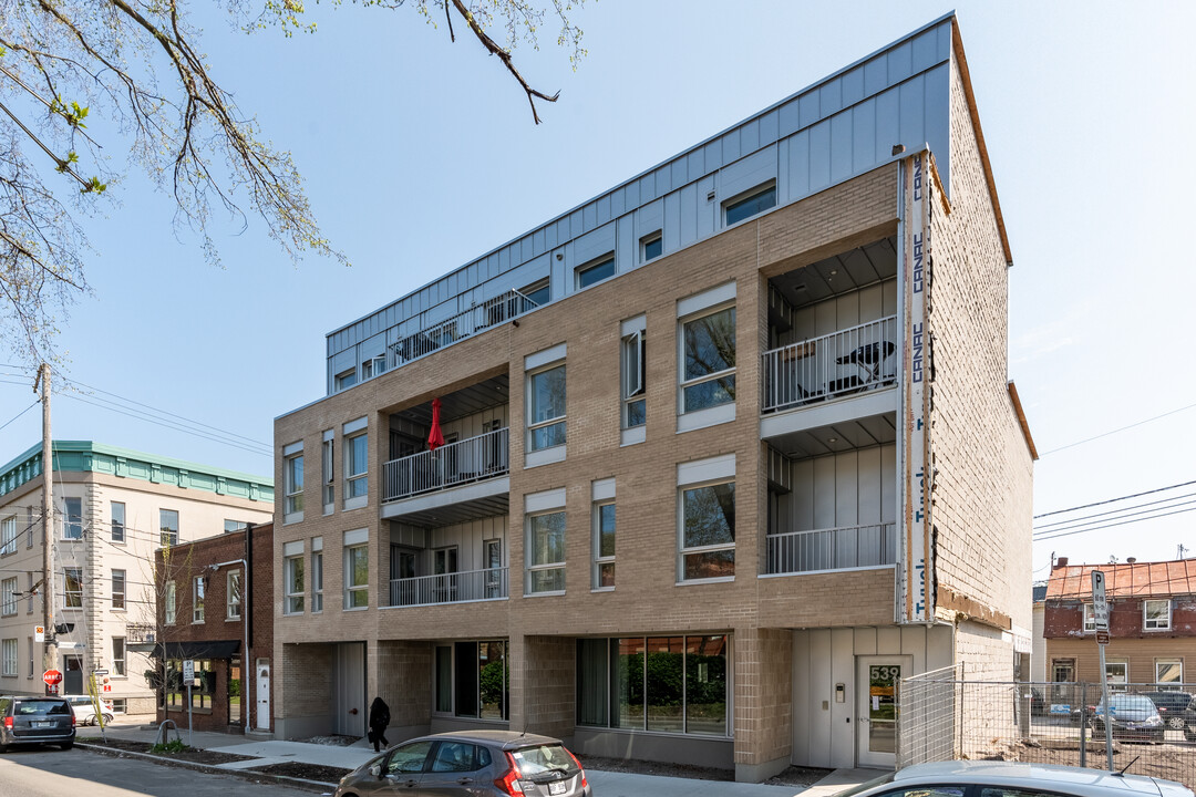 537 Langelier Boul in Québec, QC - Building Photo