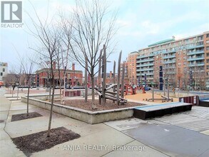 36 Lisgar St in Toronto, ON - Building Photo - Building Photo