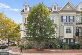 5068 Minda Ct in Alexandria, VA - Building Photo - Building Photo