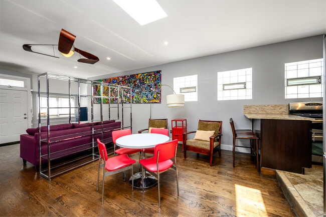 1646 W Blackhawk St in Chicago, IL - Building Photo - Building Photo