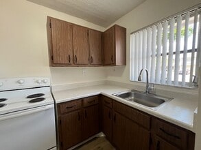 El Dorado Senior Apartments 55 or Over in Orlando, FL - Foto de edificio - Building Photo