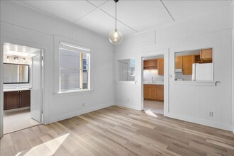 306-1820 Spruce St in Alameda, CA - Foto de edificio - Building Photo