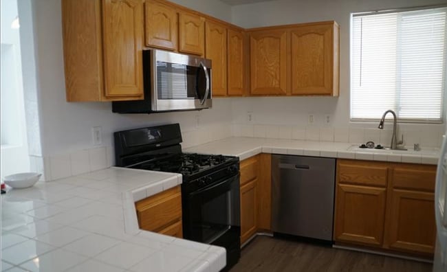 7353 Catmint St in Las Vegas, NV - Building Photo - Building Photo