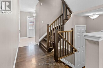 103 Coriolis Ct in Ottawa, ON - Building Photo - Building Photo