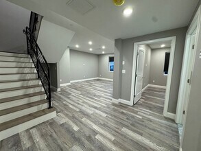 8 Avon St in Revere, MA - Foto de edificio - Building Photo