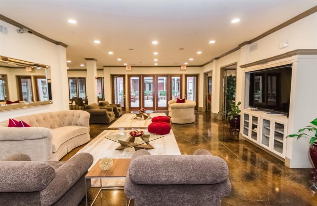 2400 McCue Rd, Unit # 144 in Houston, TX - Foto de edificio