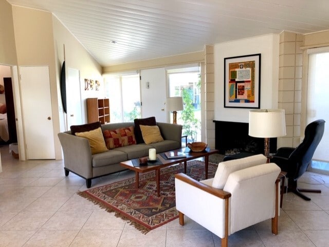 37800 Da Vall Dr in Rancho Mirage, CA - Building Photo - Building Photo