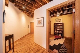 418 N 3rd St in Milwaukee, WI - Foto de edificio - Building Photo