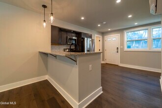 103 E High St in Ballston Spa, NY - Building Photo - Building Photo