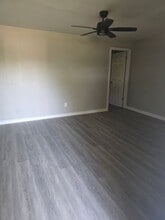 1305 St Stephens Dr in Sauget, IL - Building Photo - Building Photo