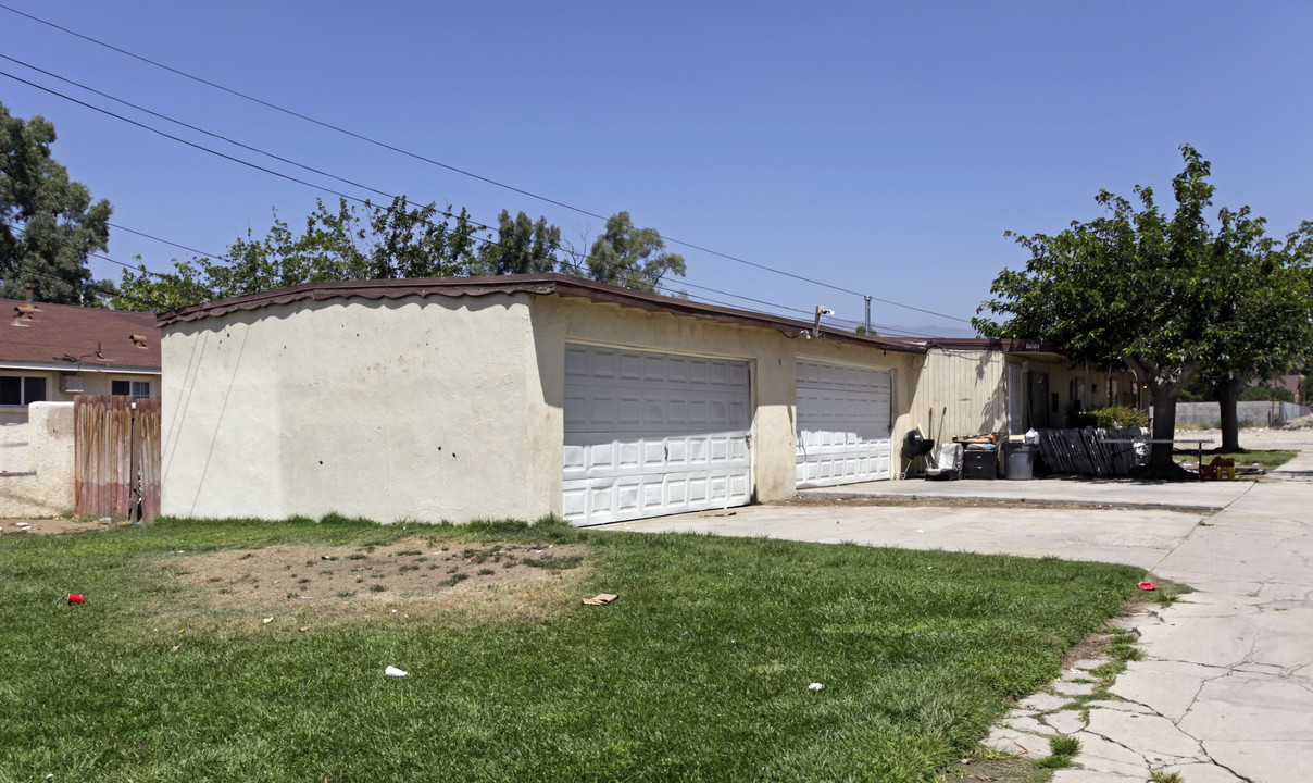 16604-16612 Orange Way in Fontana, CA - Building Photo