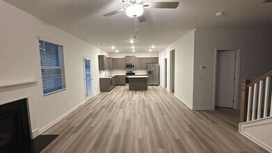 576 River Run Dr in Dallas, GA - Foto de edificio - Building Photo