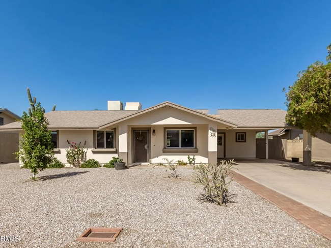 222 W Ivyglen St in Mesa, AZ - Building Photo - Building Photo