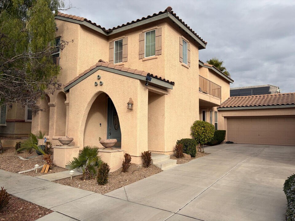 10244 Jersey Shore Ave in Las Vegas, NV - Building Photo