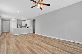 8326 Cactus Wren Hl in San Antonio, TX - Building Photo - Building Photo