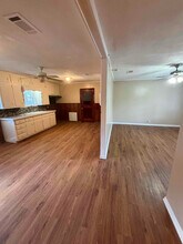 1022 Donald St in Waco, TX - Foto de edificio - Building Photo