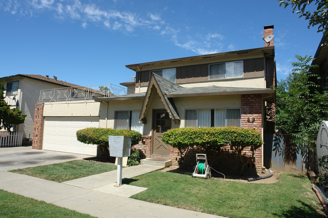 803 Deland Ave in San Jose, CA - Building Photo