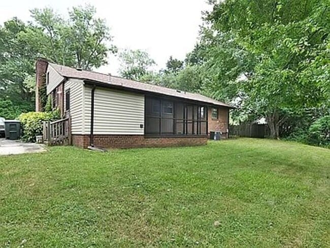 226 Danby Dr in Winston-Salem, NC - Building Photo - Building Photo