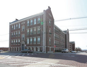 Lakewood Apartments in Baltimore, MD - Building Photo - Building Photo