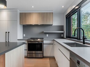 157 Roslin Ave in Toronto, ON - Building Photo - Building Photo