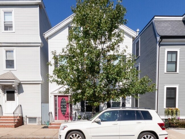 552 E 7th St, Unit 2 in Boston, MA - Building Photo - Building Photo
