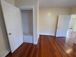 251 Central Ave, Unit 2 in Medford, MA - Building Photo - Building Photo