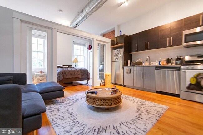 property at 1320 Pine St