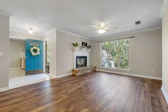 550 Teal Ln in Tallahassee, FL - Foto de edificio - Building Photo