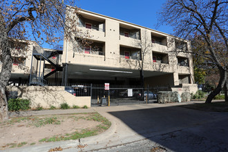 Cornerstone Place in Austin, TX - Building Photo - Building Photo