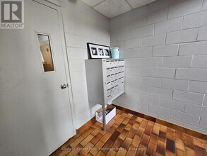 4 Avalon Pl in Kitchener, ON - Building Photo - Building Photo