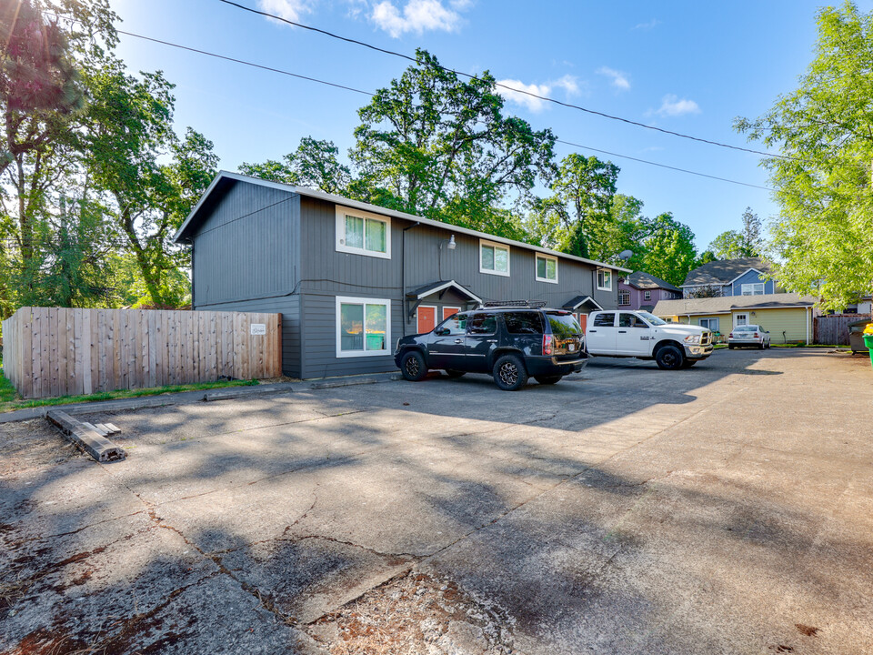 18060 SW Johnson St in Beaverton, OR - Building Photo