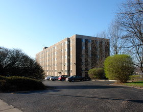 Newton Tower Apartments in Akron, OH - Building Photo - Building Photo