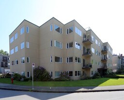 Buena Vista in Vancouver, BC - Building Photo