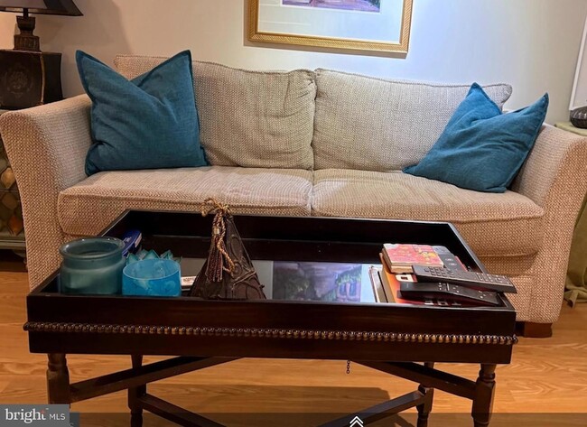 property at 2313 N Tracy St