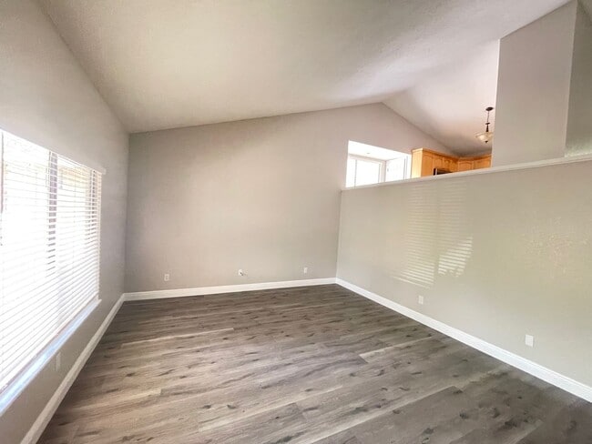 545 Lake Ave in Altamonte Springs, FL - Building Photo - Building Photo