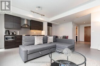 3 Market St. in Toronto, ON - Building Photo - Building Photo