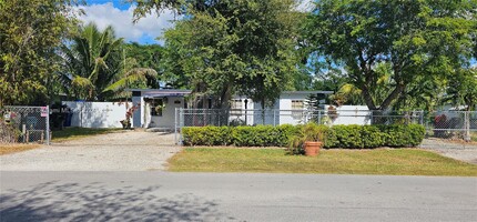 15015 Garfield Dr in Homestead, FL - Building Photo - Building Photo