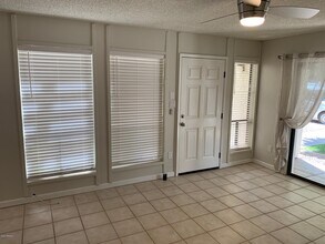 3002 N 70th St-Unit -129 in Scottsdale, AZ - Building Photo - Building Photo