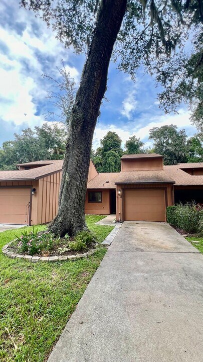 43 Park Pl in Ormond Beach, FL - Building Photo