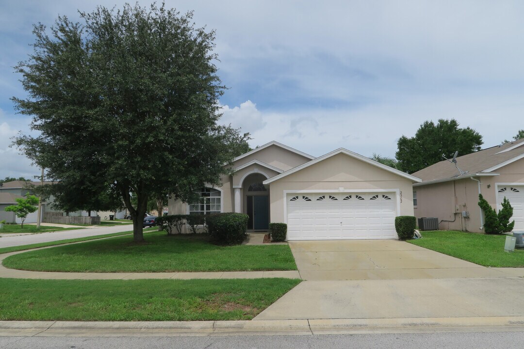 2302 Northern Leaf St in Orlando, FL - Building Photo