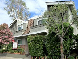 The Chatham Oak in North Hollywood, CA - Foto de edificio - Building Photo