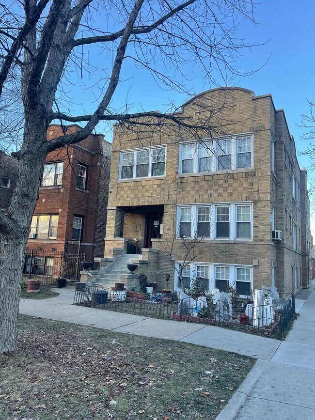 5300 W Altgeld St, Unit 1