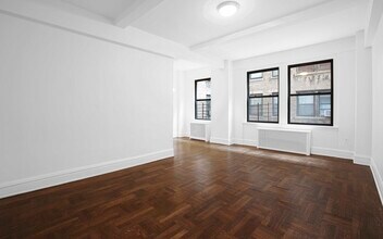 12 East 86th St in New York, NY - Building Photo - Building Photo