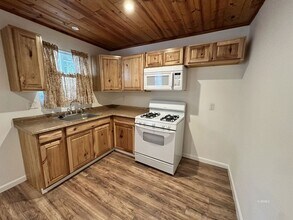 54365 Pine Crest Ave in Idyllwild, CA - Building Photo - Building Photo